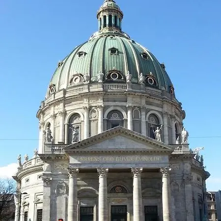 Luxury For 8 Persons In The City Center